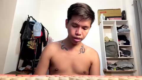 Arch online show from 11/26/25, 11:44