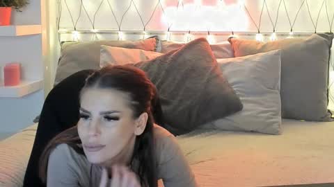 Cassy online show from 02/16/25, 04:21