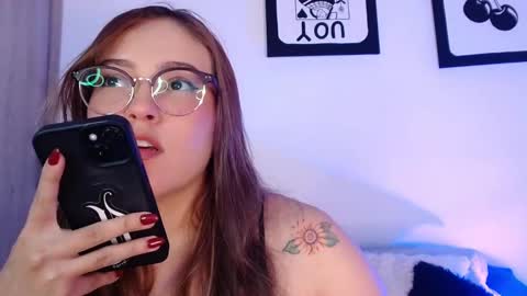 LANAindependent model online show from 09/18/25, 07:10