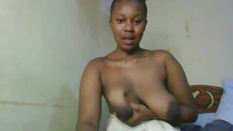 Snapshot of naughtygee100 chatting on 02/23/26, 11:35 Shee online show from 02/23/26, 11:35