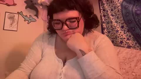 Snapshot of naughtygirl637100 chatting on 11/29/25, 11:52 Naughty Girl online show from 11/29/25, 11:52