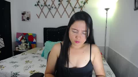 Snapshot of naughtygirl_mmm chatting on 05/16/26, 11:25 Valeria online show from 05/16/26, 11:25