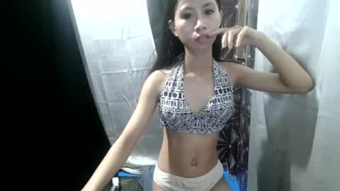 Snapshot of naughtyhot_rica18 chatting on 04/25/26, 12:08 RICA online show from 04/25/26, 12:08