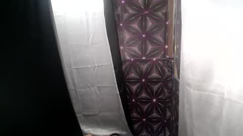 Snapshot of naughtyhot_rica18 chatting on 04/25/26, 01:52 RICA online show from 04/25/26, 01:52