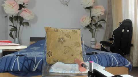 Snapshot of naughtylov3 chatting on 01/24/25, 10:00 Cassie -  online show from 01/24/25, 10:00