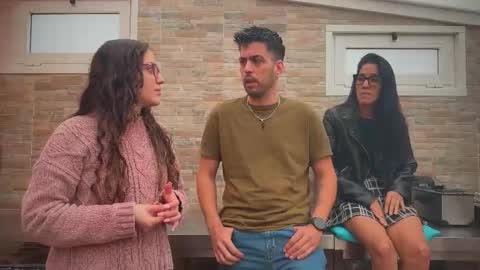 ANDREA STEPH  MIKE online show from 10/18/25, 10:27