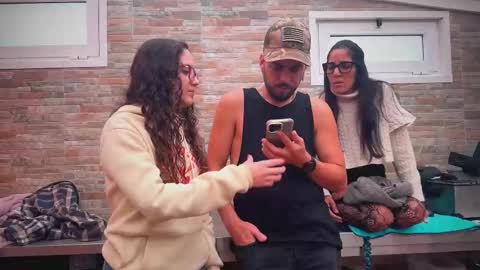 ANDREA STEPH  MIKE online show from 11/26/25, 10:27