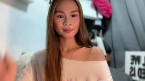 your girlfriend mira online show from 04/13/26, 04:40