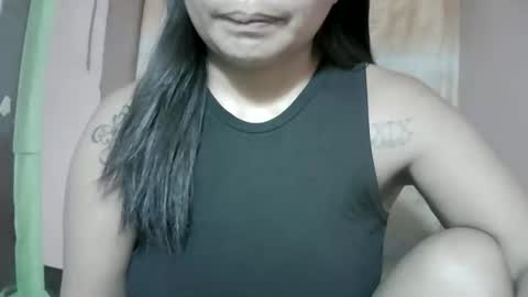 Snapshot of naughtymom_33 chatting on 11/08/25, 11:58 naughtymom_33 online show from 11/08/25, 11:58