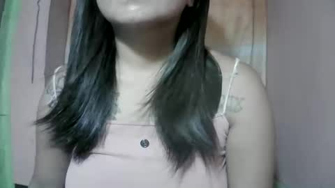 Snapshot of naughtymom_33 chatting on 11/11/25, 08:31 naughtymom_33 online show from 11/11/25, 08:31