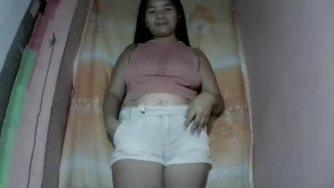 Snapshot of naughtymom_33 chatting on 12/05/25, 07:50 naughtymom_33 online show from 12/05/25, 07:50