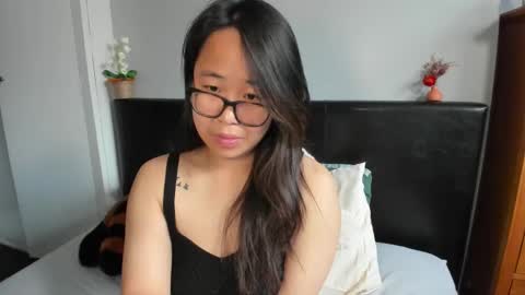 Gigi Chu  online show from 03/12/26, 02:12