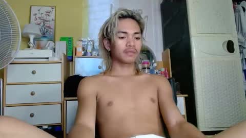 naughtyperfectasian4u online show from 04/15/26, 11:06