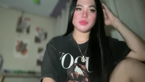 Snapshot of naughtyrosecum chatting on 12/06/24, 12:38 Rose Wilson online show from 12/06/24, 12:38