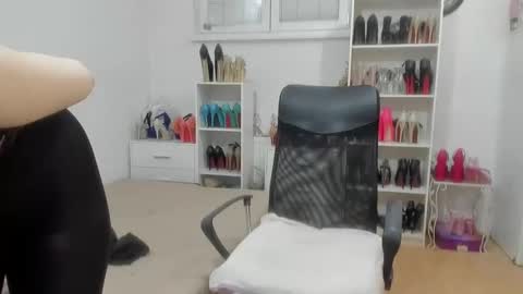 naughtysabine1 online show from 04/04/26, 12:57