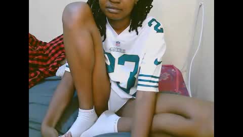 Snapshot of naughtysammur25 chatting on 11/10/25, 07:40 naughtyqueen online show from 11/10/25, 07:40