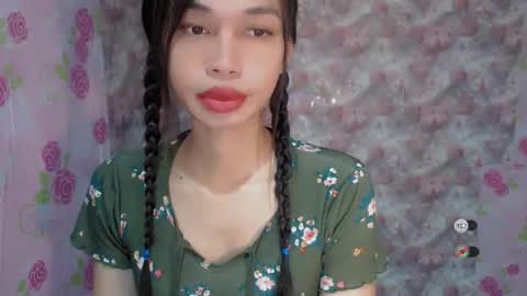 Snapshot of naughtysunshinepinay chatting on 06/09/26, 11:38 Celine online show from 06/09/26, 11:38