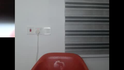 Snapshot of naughtyxpussyx chatting on 10/05/25, 06:06 naughtyxpussyx online show from 10/05/25, 06:06