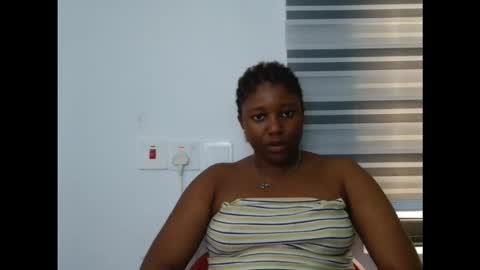 Snapshot of naughtyxpussyx chatting on 10/18/25, 09:10 naughtyxpussyx online show from 10/18/25, 09:10