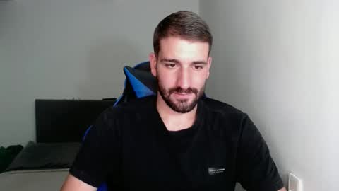 Snapshot of naugthy18boy chatting on 12/12/24, 06:31 Nico online show from 12/12/24, 06:31