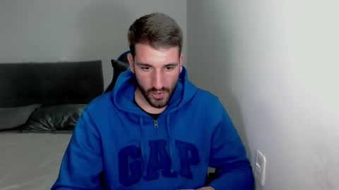 Snapshot of naugthy18boy chatting on 02/17/25, 07:53 Nico online show from 02/17/25, 07:53