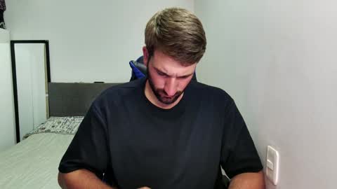 Snapshot of naugthy18boy chatting on 02/09/26, 08:35 Nico online show from 02/09/26, 08:35