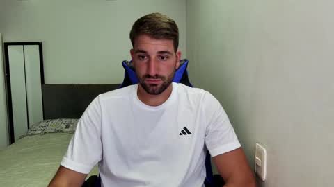 Snapshot of naugthy18boy chatting on 02/19/26, 07:43 Nico online show from 02/19/26, 07:43