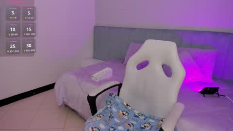 Angela  online show from 10/24/25, 06:15