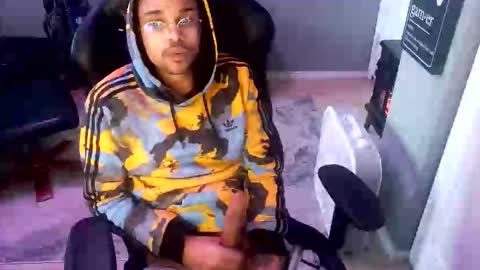 Snapshot of navonimoo chatting on 12/17/25, 06:47 navonimoo online show from 12/17/25, 06:47