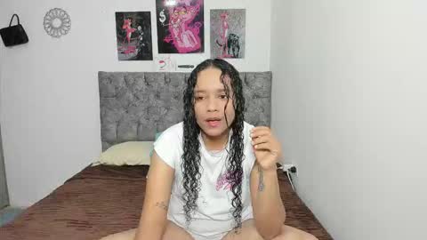 Snapshot of nay_and_aleja chatting on 01/13/26, 03:12 nay_and_aleja online show from 01/13/26, 03:12