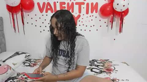 Snapshot of nay_and_aleja chatting on 02/14/26, 04:09 nay_and_aleja online show from 02/14/26, 04:09