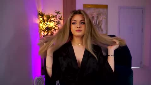 Naya online show from 02/09/26, 07:29