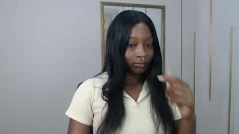 Nayaris 3 online show from 05/17/26, 02:13