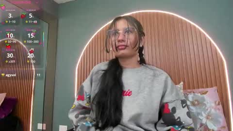 Naye  online show from 10/14/25, 03:40