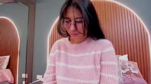 Naye  online show from 10/17/25, 03:42