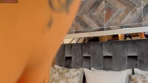    online show from 11/08/25, 11:54