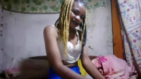 Snapshot of naylah313 chatting on 06/28/26, 12:33 Nayla online show from 06/28/26, 12:33