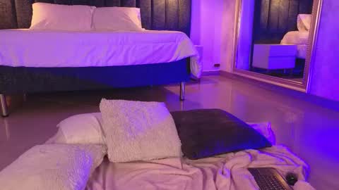 Juli  online show from 03/11/25, 01:56