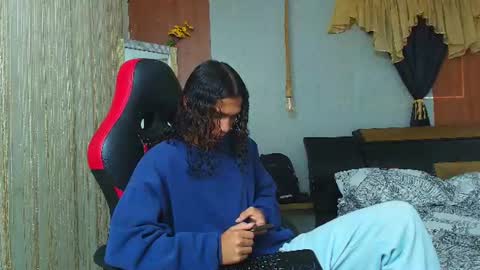 Snapshot of nazper_ chatting on 06/11/26, 05:55 Nazper online show from 06/11/26, 05:55