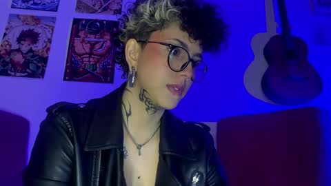 nazzz10 online show from 12/17/25, 04:02