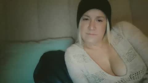 Snapshot of nchastain74 chatting on 11/16/25, 10:43 wetnikki6590 online show from 11/16/25, 10:43