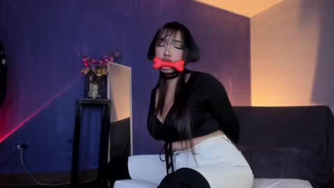 Snapshot of ne_fertari chatting on 01/21/25, 02:26 Nefertari online show from 01/21/25, 02:26