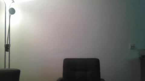 Snapshot of nederland77 chatting on 12/14/24, 06:20 nederland77 online show from 12/14/24, 06:20