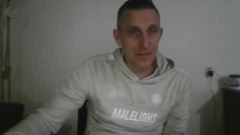 Snapshot of nederland77 chatting on 12/28/24, 05:57 nederland77 online show from 12/28/24, 05:57