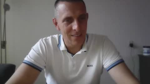 Snapshot of nederland77 chatting on 12/29/24, 02:21 nederland77 online show from 12/29/24, 02:21