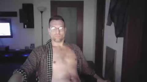 Snapshot of needfullthx chatting on 03/05/25, 12:27 Sebastian online show from 03/05/25, 12:27