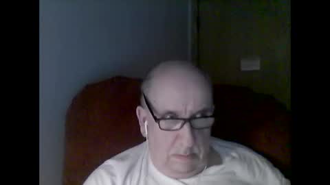 Tom online show from 02/08/26, 01:42