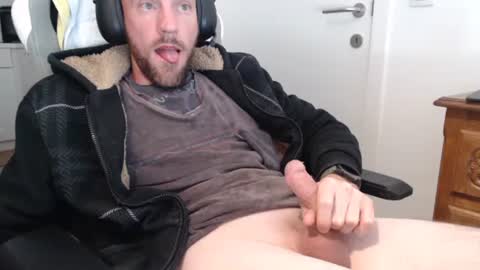 needyoujust online show from 09/24/25, 12:14