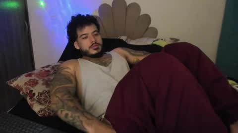 Nei turn green online show from 04/15/26, 04:41