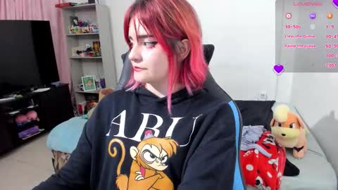 Geek Nicole    im Neeko UwU online show from 10/06/25, 12:08